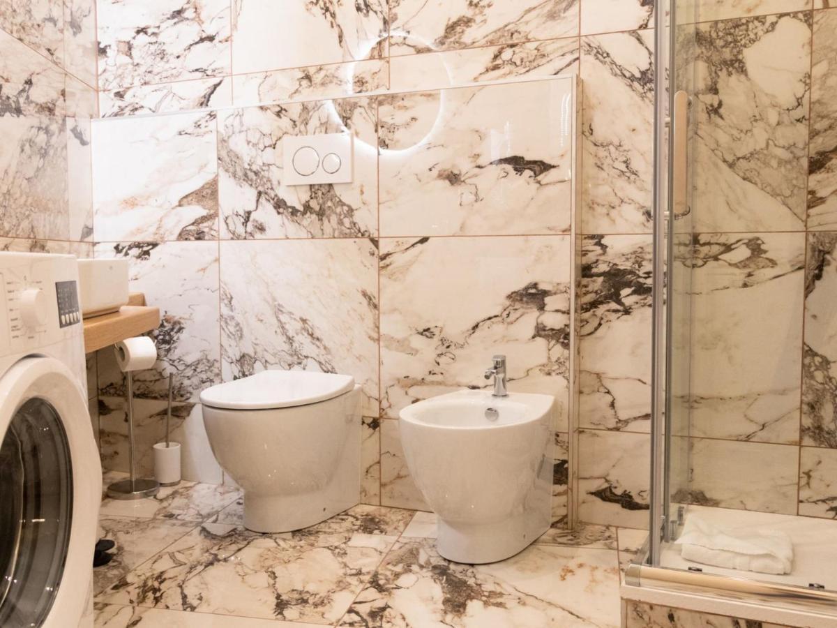 The Best Rent - Elegant Five-Bedrooms Apartment Near Colosseo Roma Exterior foto